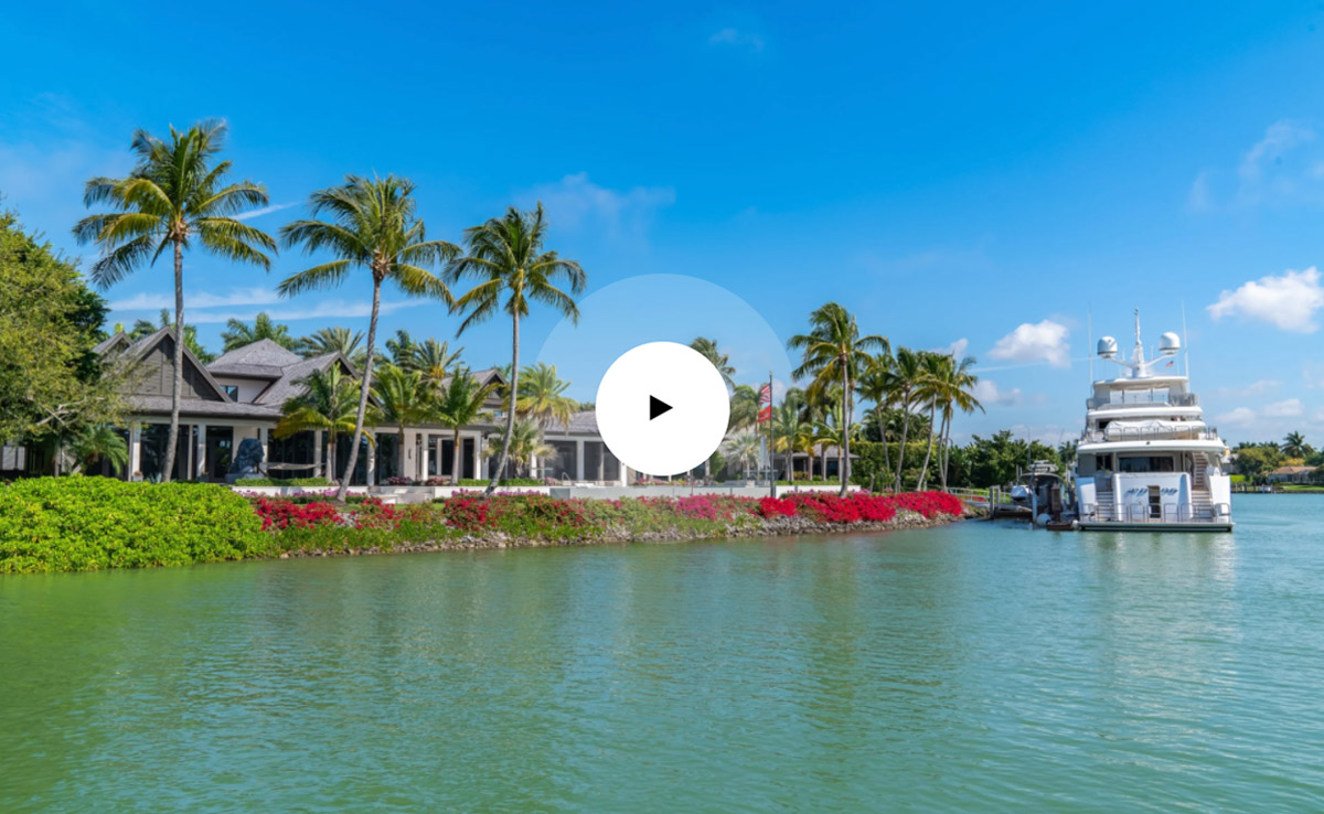 Waterfront and boating communities in Naples